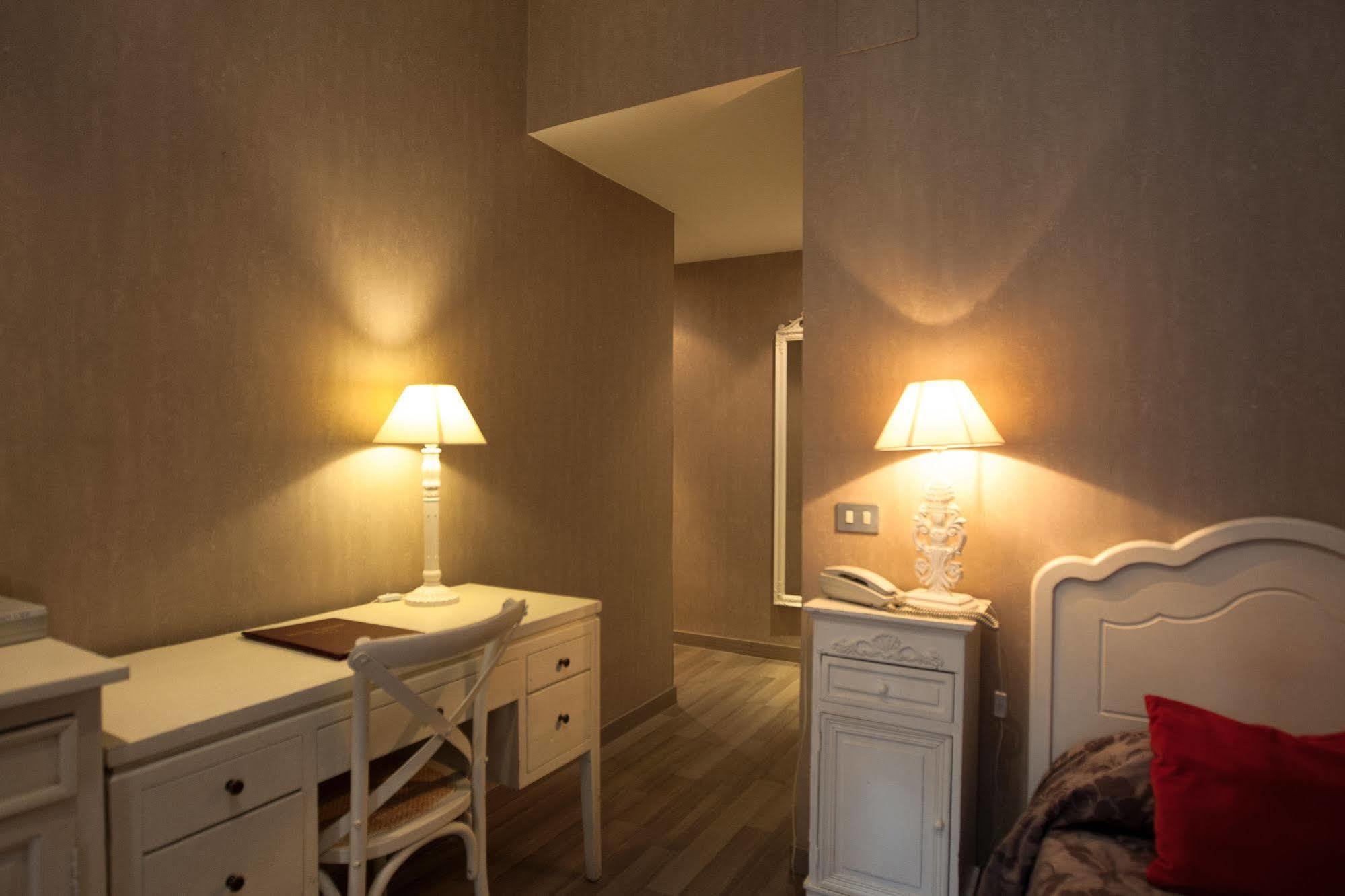 Hotel Gerber Рим Екстериор снимка