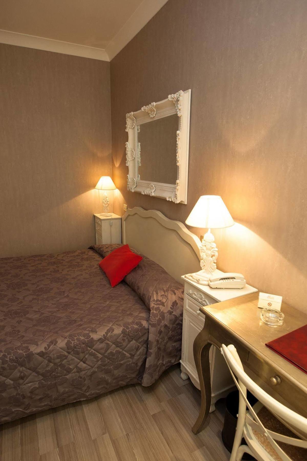 Hotel Gerber Рим Екстериор снимка