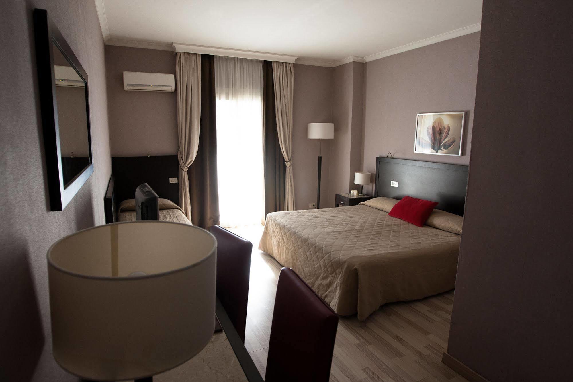 Hotel Gerber Рим Екстериор снимка