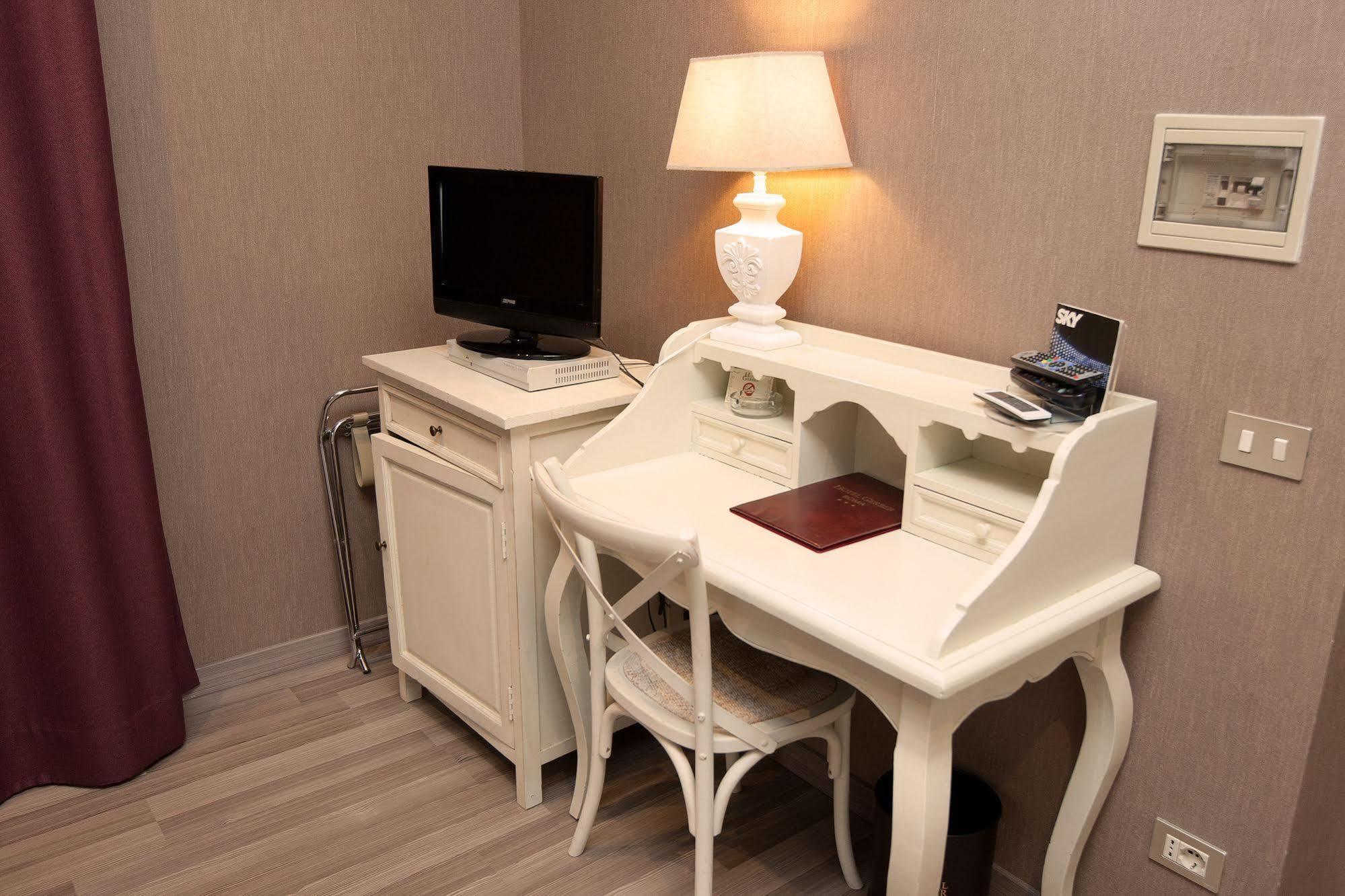 Hotel Gerber Рим Екстериор снимка